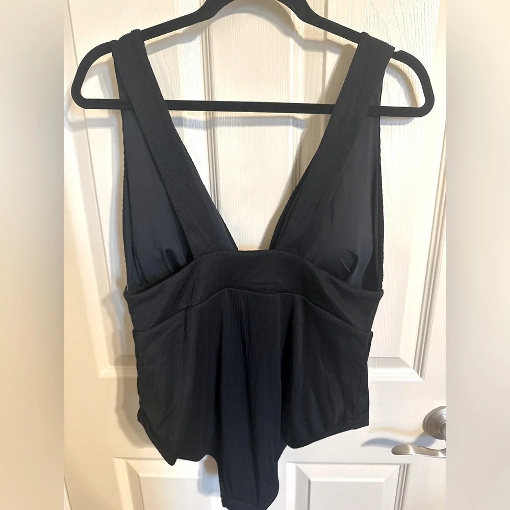 Coastal Waves Ribbed One-Piece Swimsuit w Deep-V & Wide Straps, Black, Sz 1X